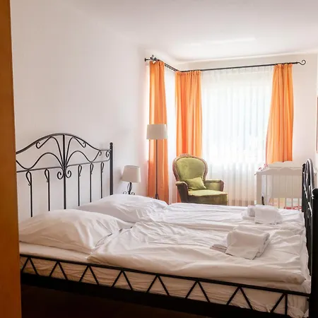 Haf Ega - Starke Apartment